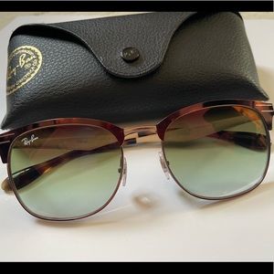 (Basically) brand new ray bans w/ case